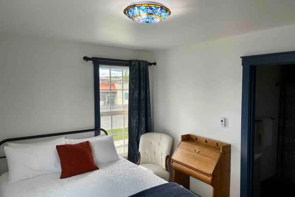 Bugge Room 203, Hyland Hotel - Image 1