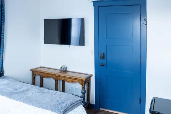 Van Wormer Room 201, Hyland Hotel