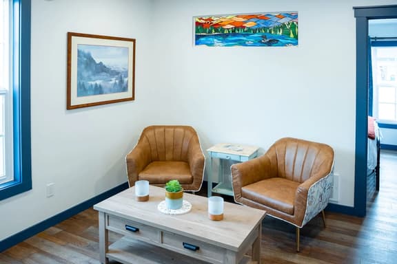 Vasanoja Suite 102, Hyland Hotel